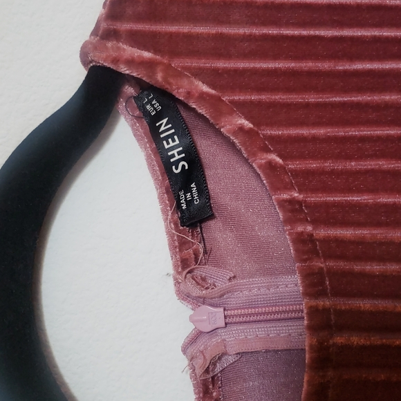 Velvet dress - Picture 3 of 3